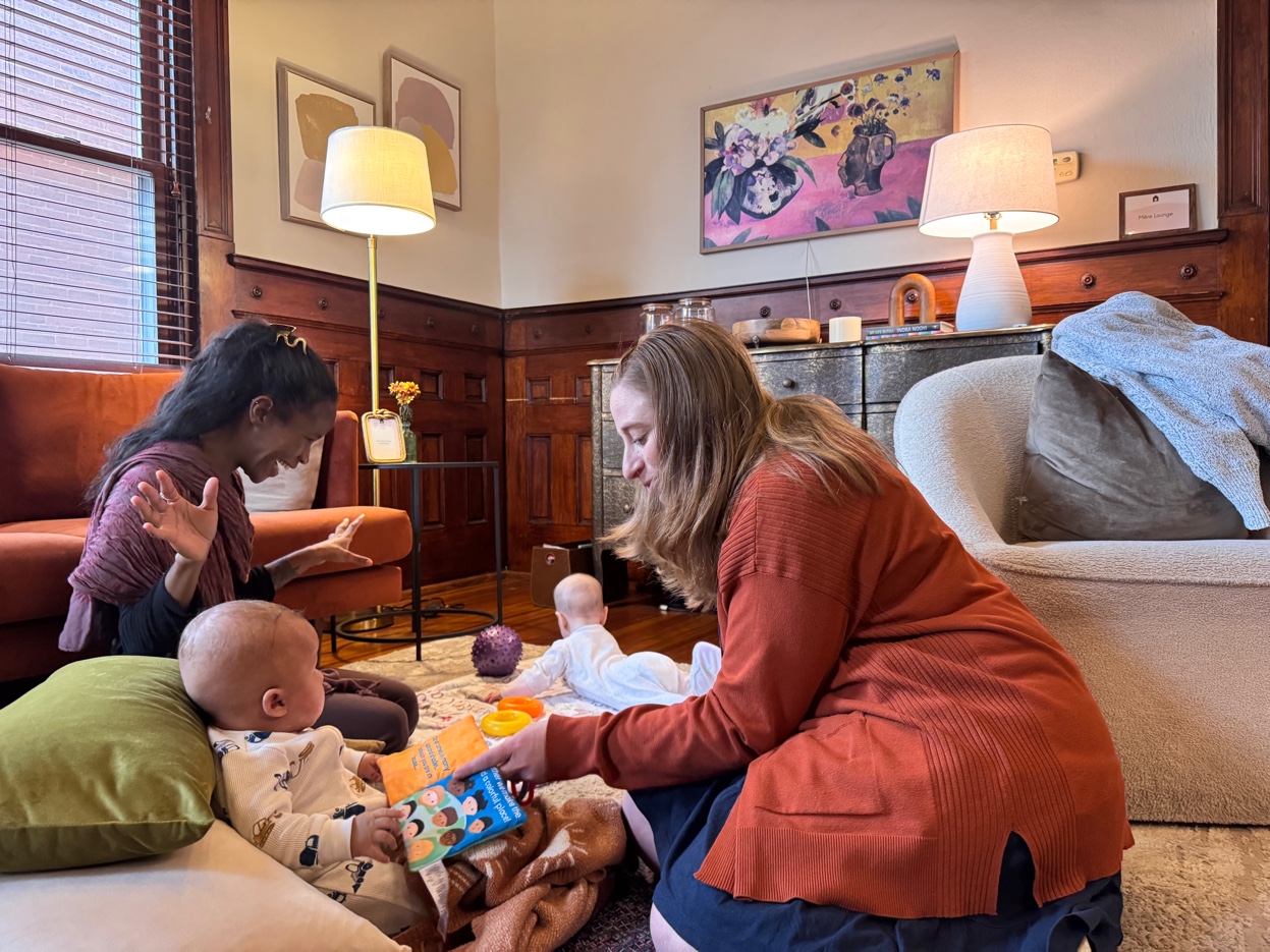 Moms and babies at Korédé House